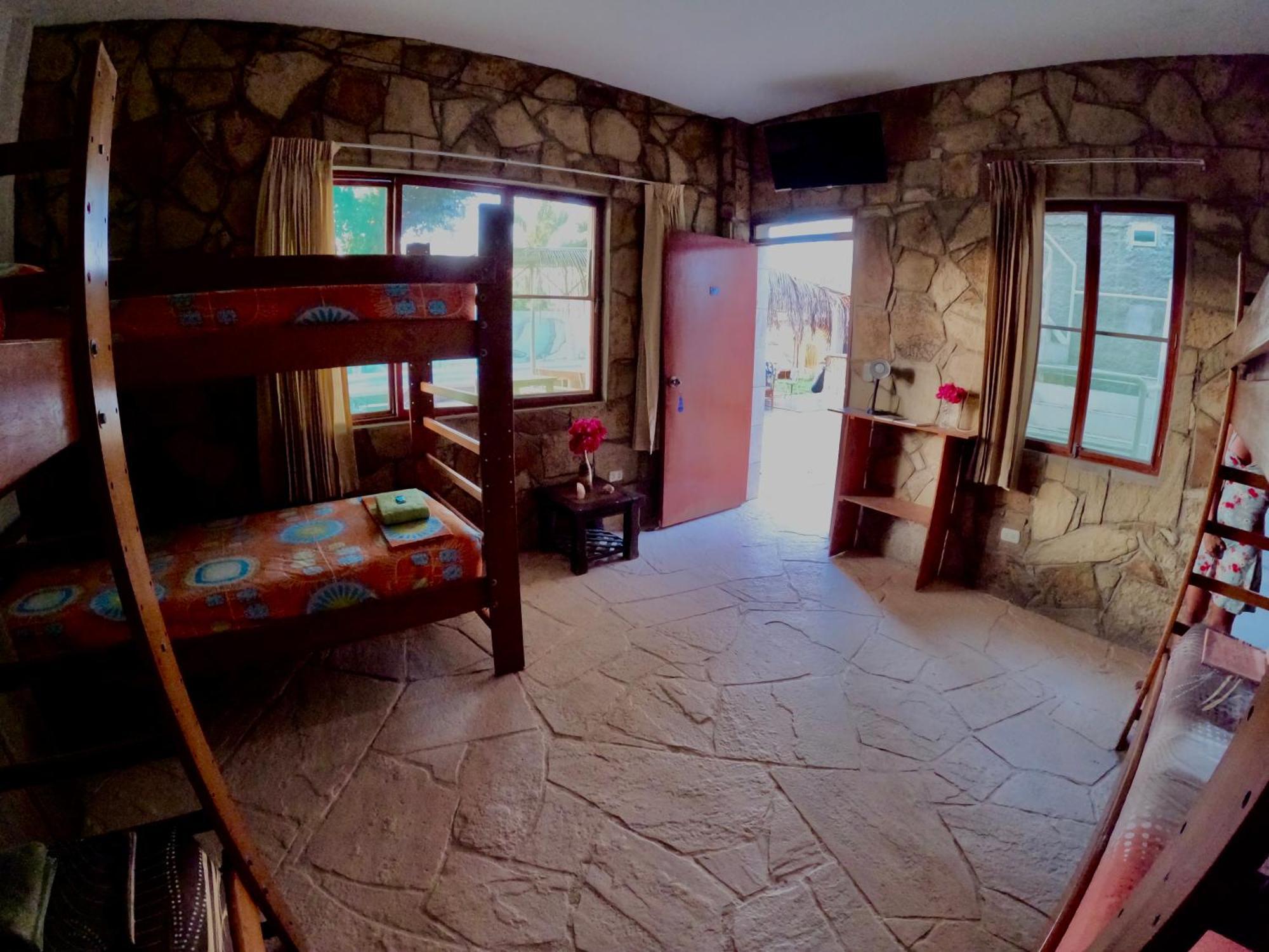 Stone House Mancora Hostel Kültér fotó