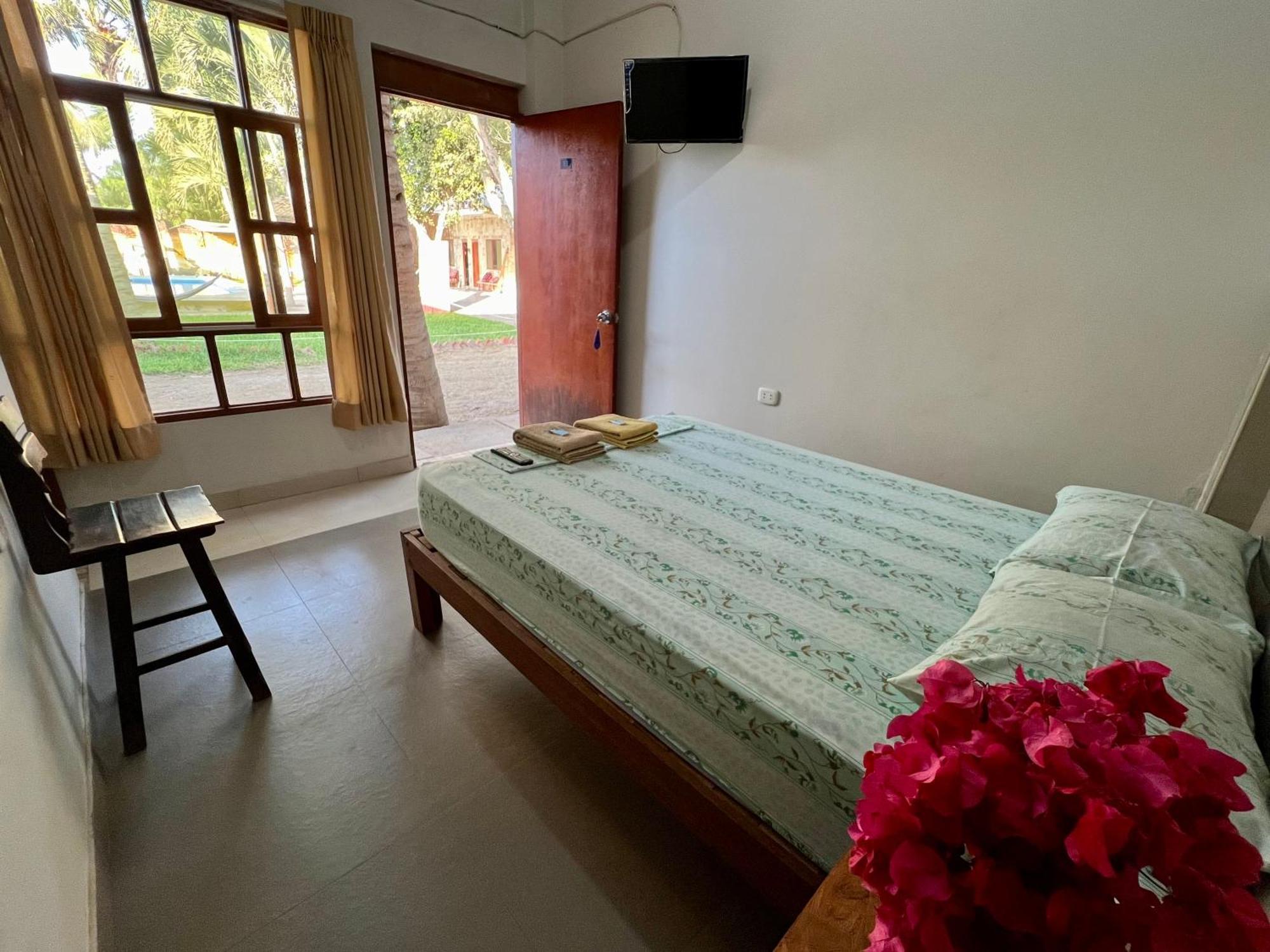 Stone House Mancora Hostel Kültér fotó